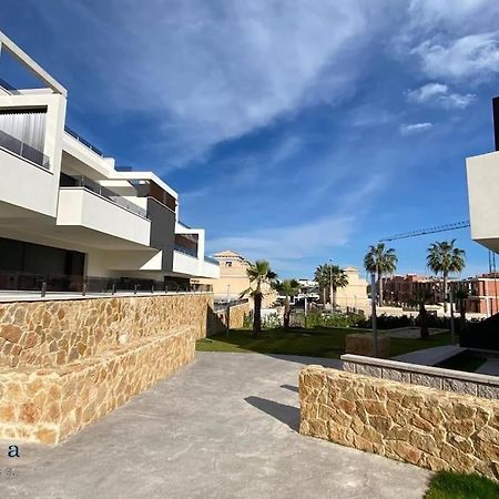 Beautiful New South Facing Bungalow With Large Terrace Dehesa de Campoamor  Bagian luar foto