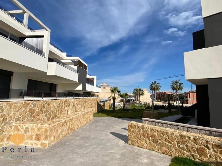 Beautiful New South Facing Bungalow With Large Terrace Dehesa de Campoamor  Bagian luar foto