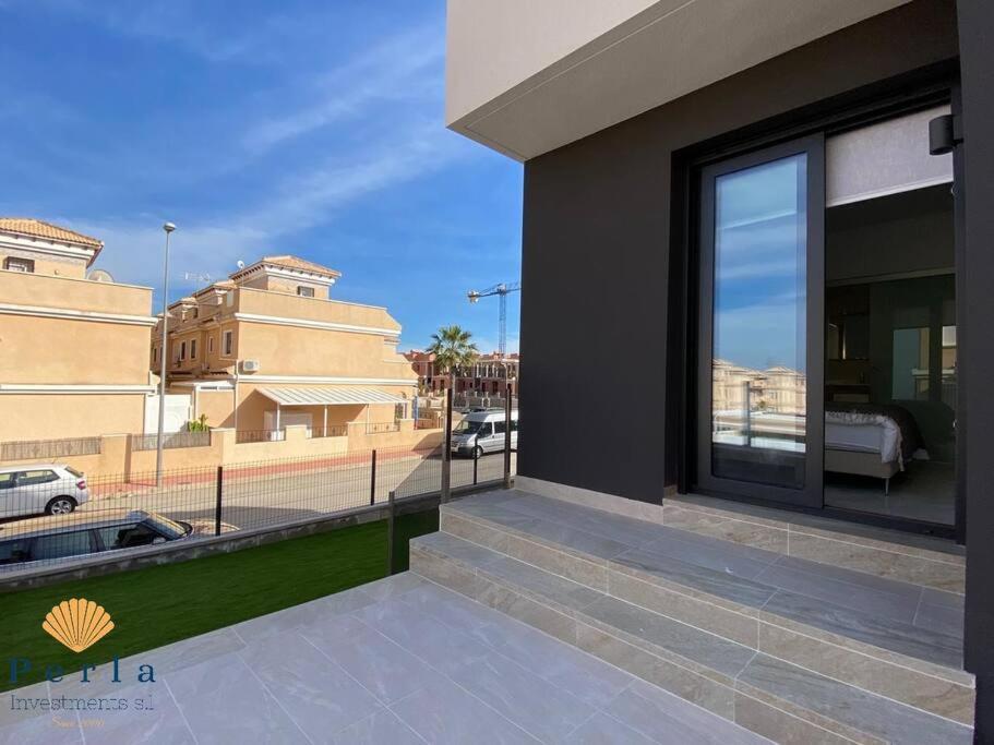 Beautiful New South Facing Bungalow With Large Terrace Dehesa de Campoamor  Bagian luar foto